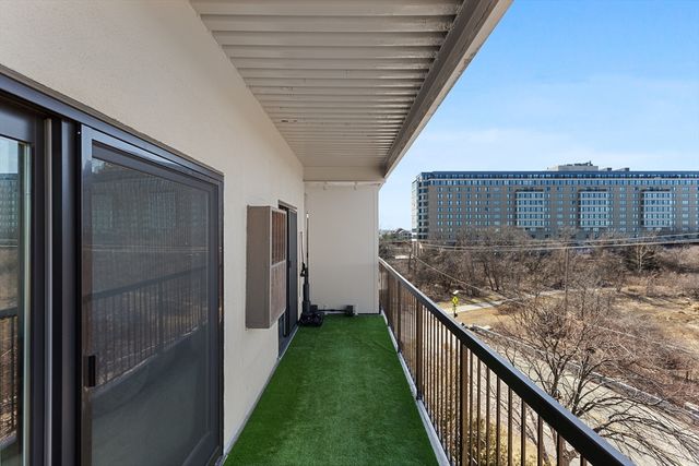 133 Commander Shea Blvd 407, Quincy, MA 02171