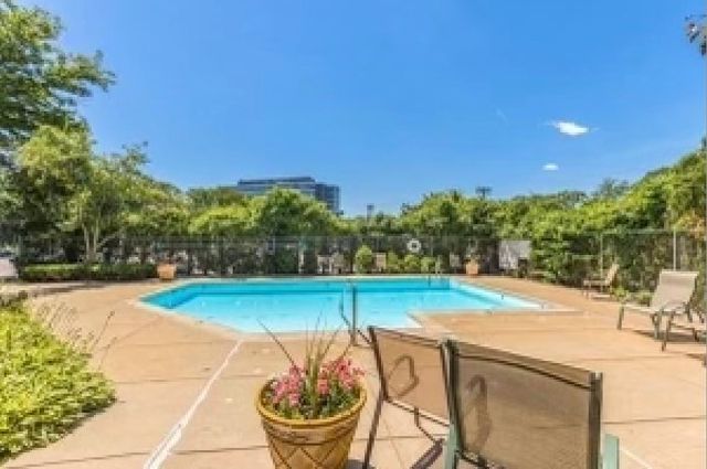 133 Commander Shea Blvd 407, Quincy, MA 02171