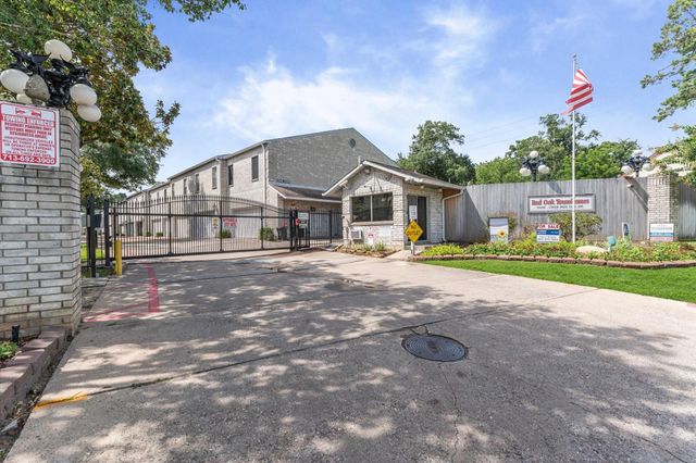 17557 Red Oak Drive 7557, Houston, TX 77090