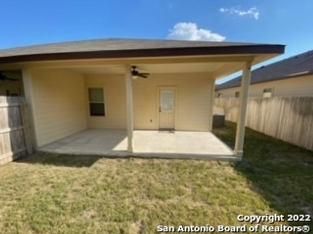 10143 Westover Blf Unit 102, San Antonio, TX 78251