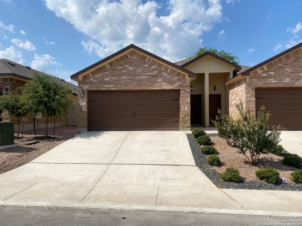 10143 Westover Blf Unit 102, San Antonio, TX 78251