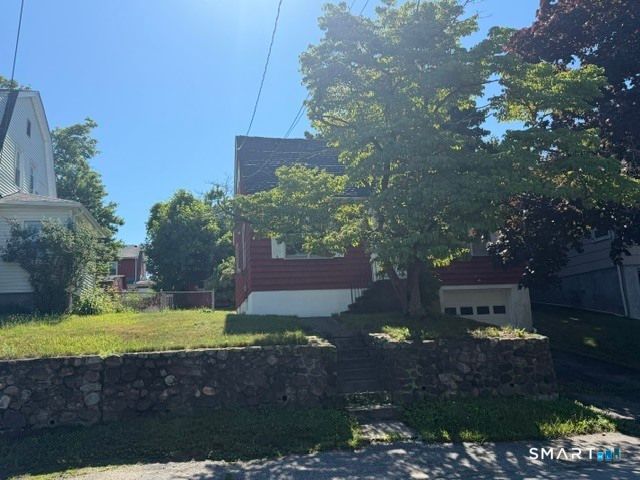 64 Macauley Avenue, Waterbury, CT 06705