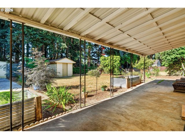 13636 Se SALMON St, Portland, OR 97233