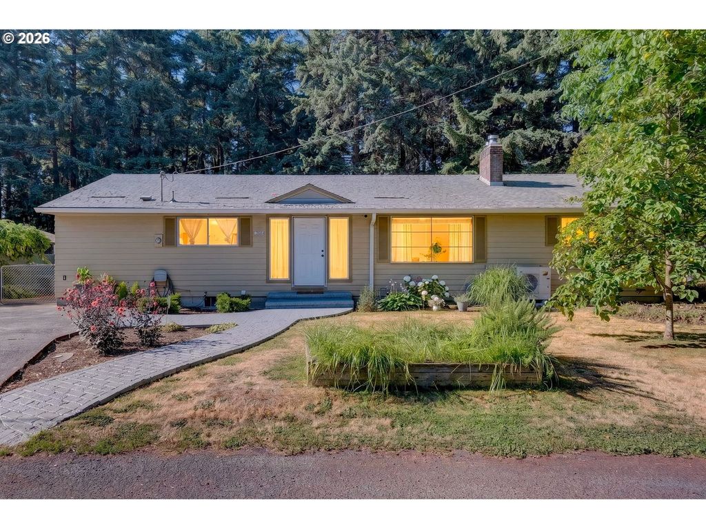 13636 Se SALMON St, Portland, OR 97233