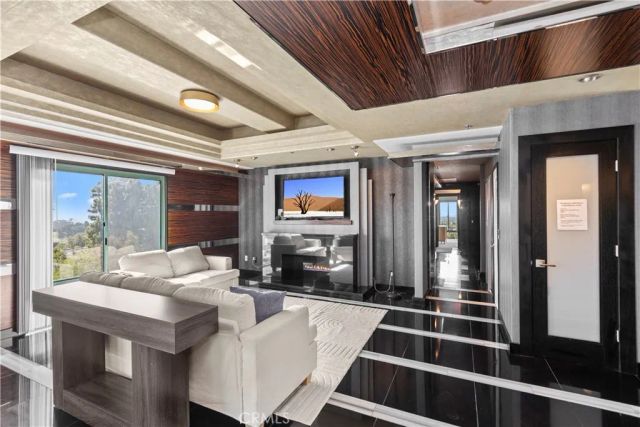 10336 Wilshire 703, Los Angeles, CA 90024