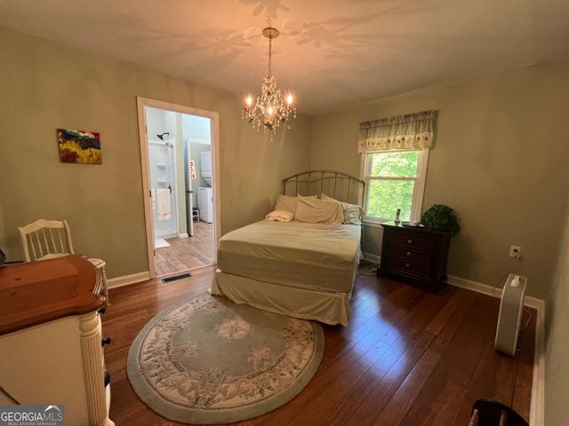 131 Hillcrest Drive, Mccaysville, GA 30555