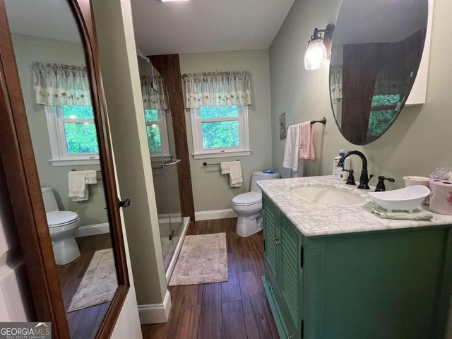 131 Hillcrest Drive, Mccaysville, GA 30555