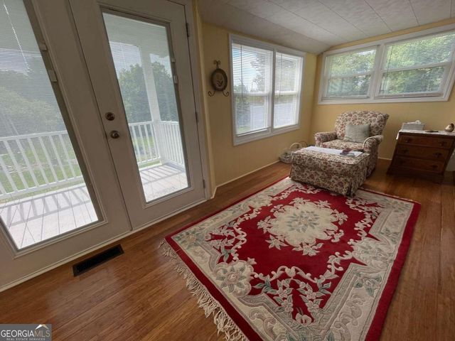 131 Hillcrest Drive, Mccaysville, GA 30555