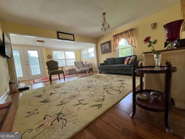 131 Hillcrest Drive, Mccaysville, GA 30555