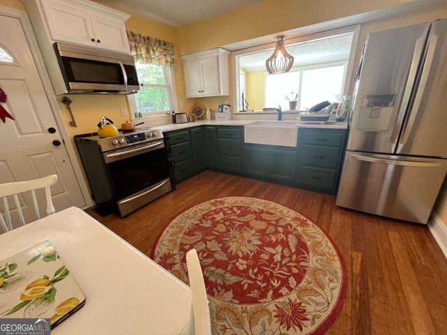 131 Hillcrest Drive, Mccaysville, GA 30555