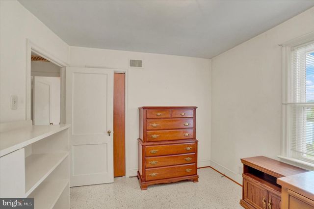 204 S WALNUT ST, Dallastown, PA 17313