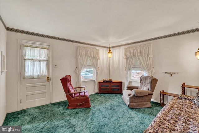 204 S WALNUT ST, Dallastown, PA 17313