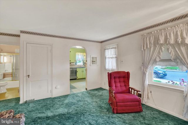 204 S WALNUT ST, Dallastown, PA 17313