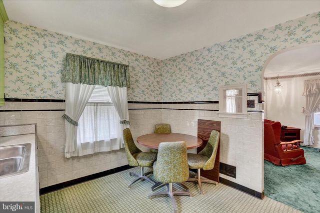 204 S WALNUT ST, Dallastown, PA 17313
