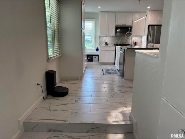 122 Paint Creek Lane, Carmi, IL 62821