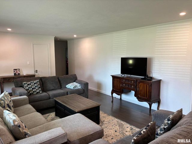 122 Paint Creek Lane, Carmi, IL 62821