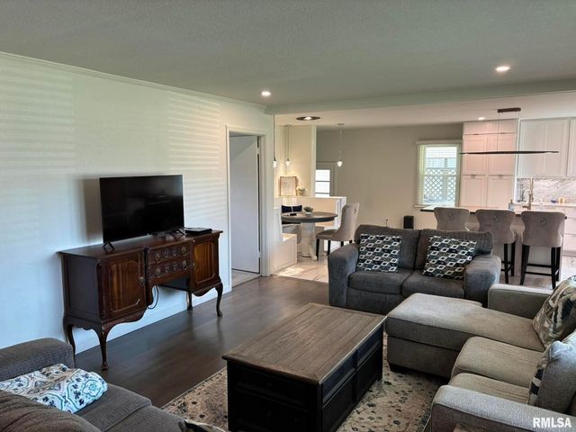 122 Paint Creek Lane, Carmi, IL 62821