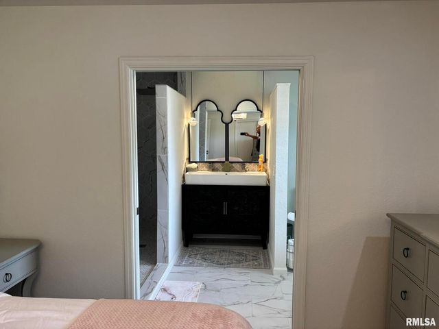 122 Paint Creek Lane, Carmi, IL 62821