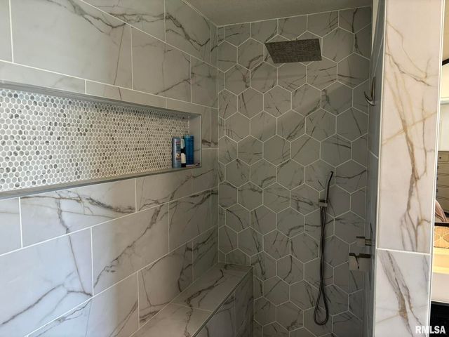 122 Paint Creek Lane, Carmi, IL 62821