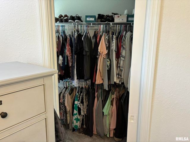 122 Paint Creek Lane, Carmi, IL 62821