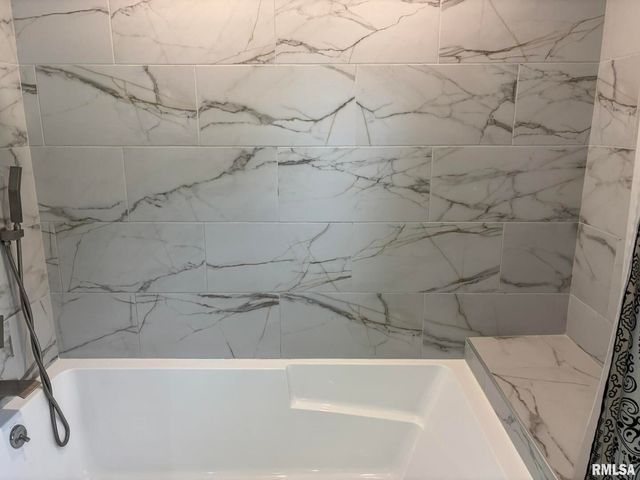 122 Paint Creek Lane, Carmi, IL 62821