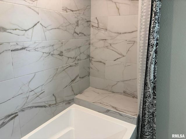 122 Paint Creek Lane, Carmi, IL 62821