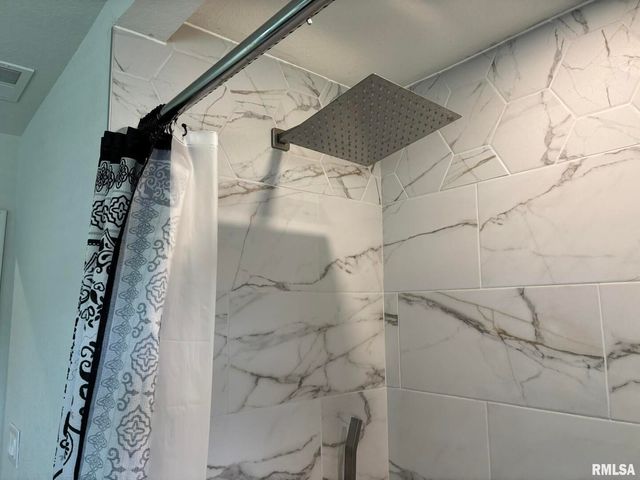 122 Paint Creek Lane, Carmi, IL 62821