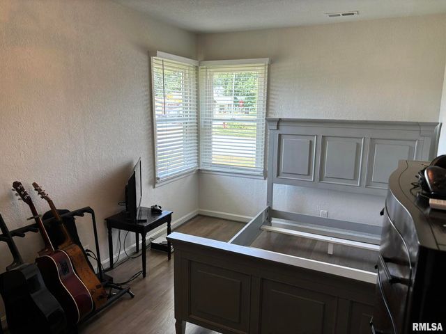 122 Paint Creek Lane, Carmi, IL 62821