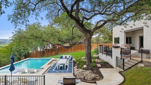 716 N Commons Ford RD, Austin, TX 78733