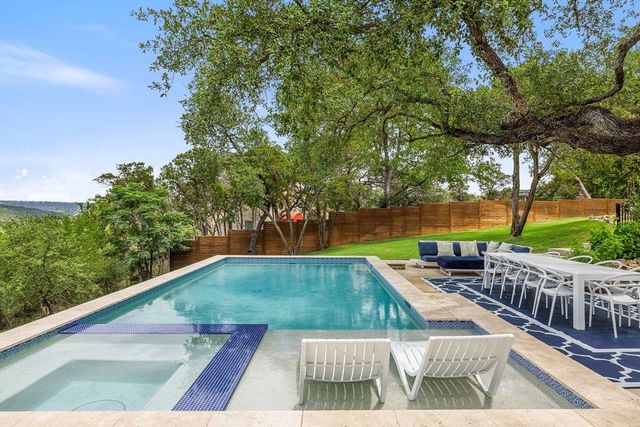 716 N Commons Ford RD, Austin, TX 78733