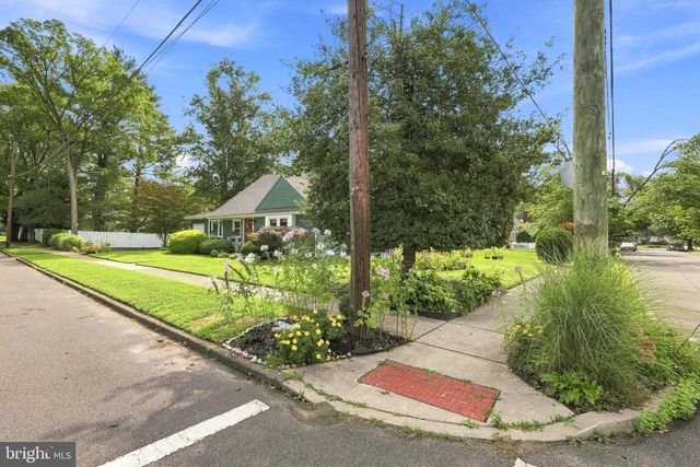 301 HIGH ST, Moorestown, NJ 08057
