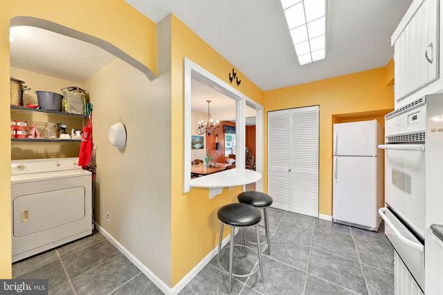 301 HIGH ST, Moorestown, NJ 08057
