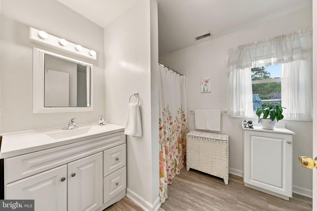 301 HIGH ST, Moorestown, NJ 08057