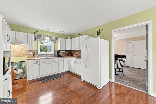 301 HIGH ST, Moorestown, NJ 08057