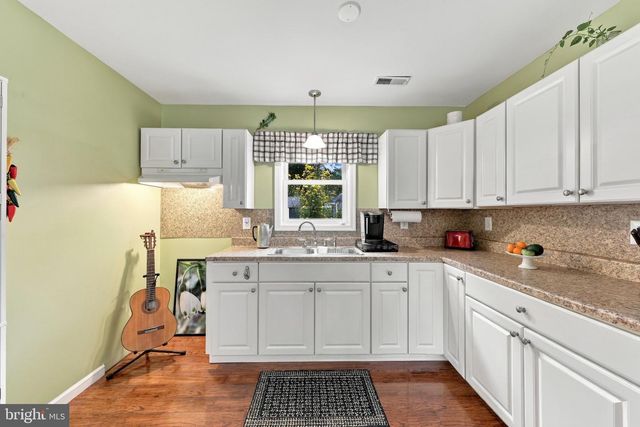 301 HIGH ST, Moorestown, NJ 08057
