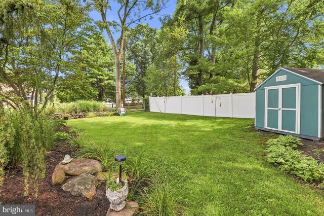301 HIGH ST, Moorestown, NJ 08057