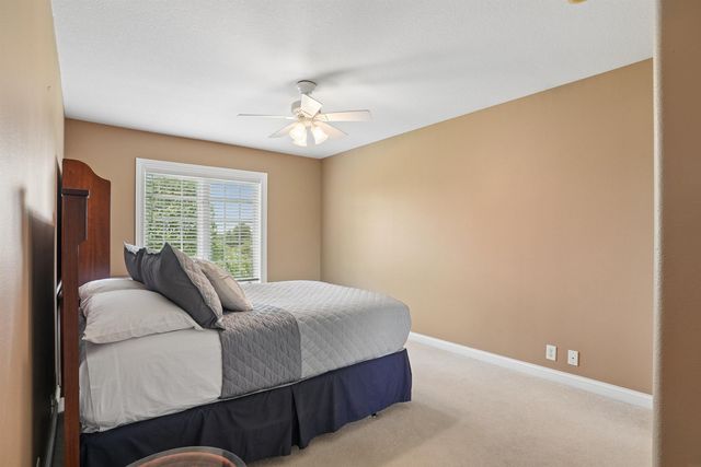 2613 Country Meadow Lane, Cedar Falls, IA 50613