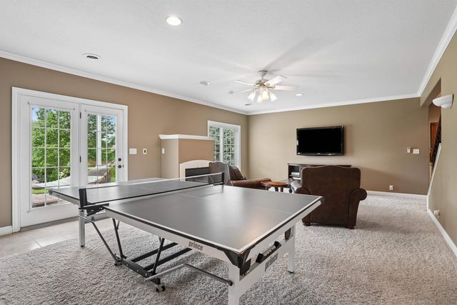 2613 Country Meadow Lane, Cedar Falls, IA 50613