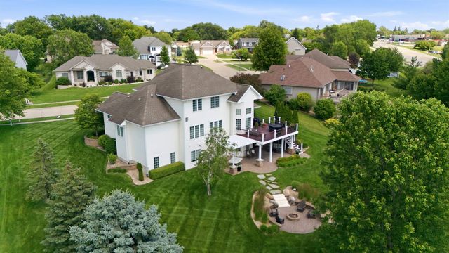 2613 Country Meadow Lane, Cedar Falls, IA 50613