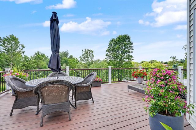 2613 Country Meadow Lane, Cedar Falls, IA 50613