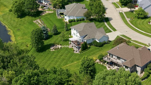 2613 Country Meadow Lane, Cedar Falls, IA 50613