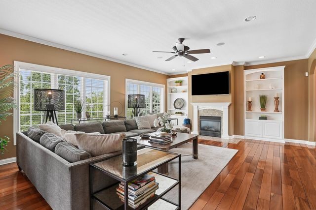 2613 Country Meadow Lane, Cedar Falls, IA 50613