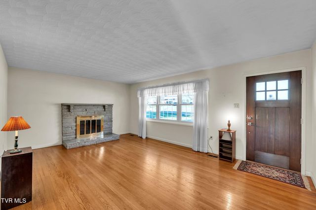 19168 Mercedes Drive, Abingdon, VA 24210