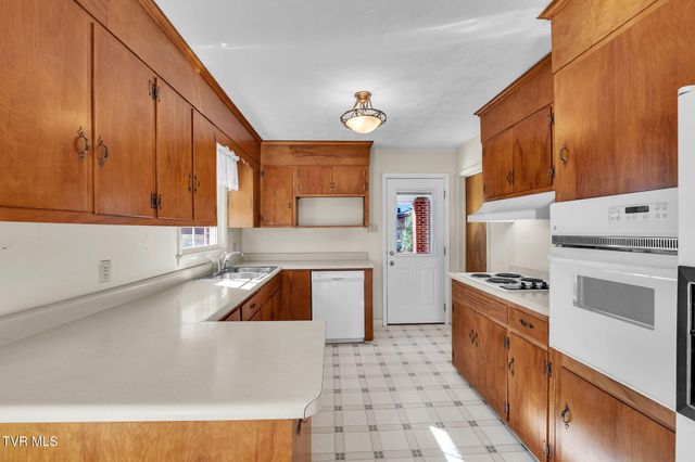 19168 Mercedes Drive, Abingdon, VA 24210