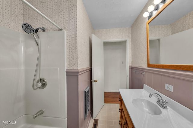 19168 Mercedes Drive, Abingdon, VA 24210