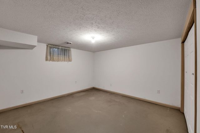 19168 Mercedes Drive, Abingdon, VA 24210