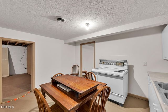 19168 Mercedes Drive, Abingdon, VA 24210