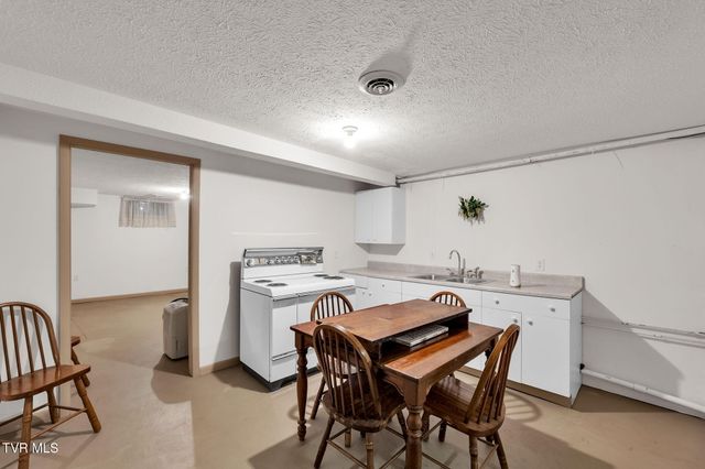 19168 Mercedes Drive, Abingdon, VA 24210