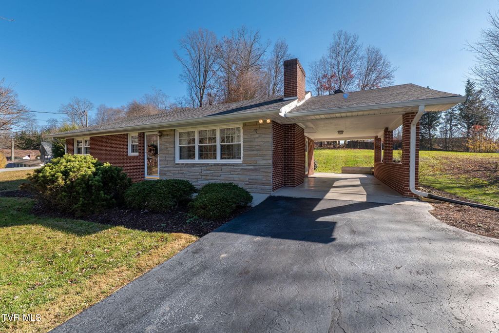 19168 Mercedes Drive, Abingdon, VA 24210