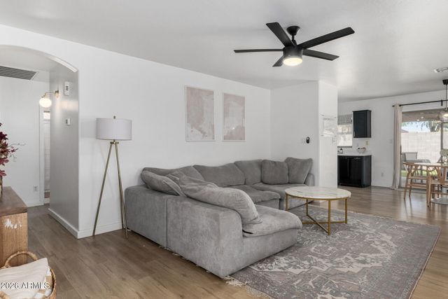 13228 W PORT AU PRINCE Lane, Surprise, AZ 85379